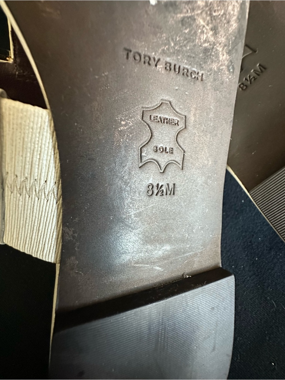 Tory Burch Georgia Ivory Leather Logo Thong Sandals with Gold Accent 8.5 square - Picture 10 of 14